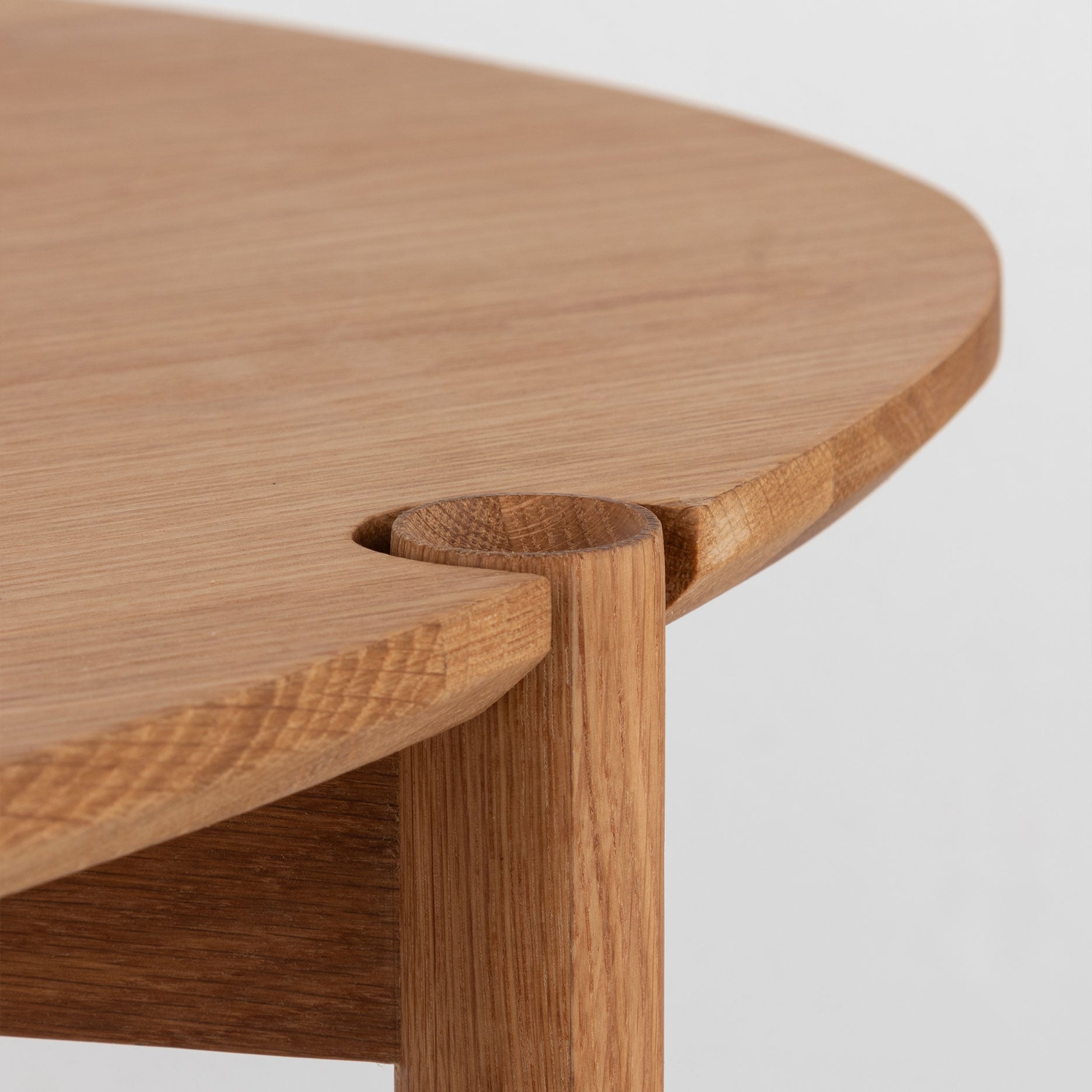 Colo Cross Couchtisch H43